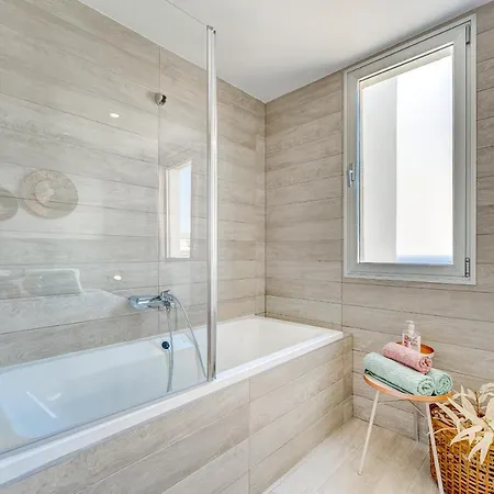 Ocean View Apartment *