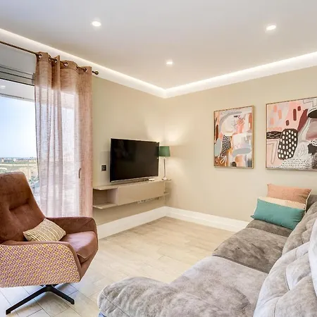 Ocean View Apartment *